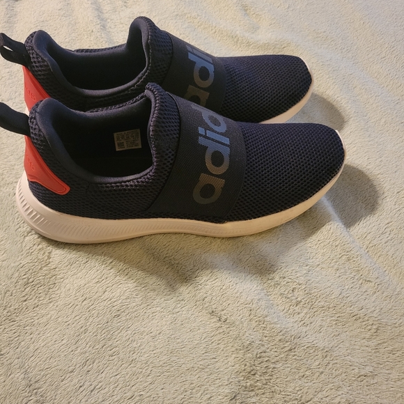 Navy blue Adidas slip on sneakers - Picture 3 of 3